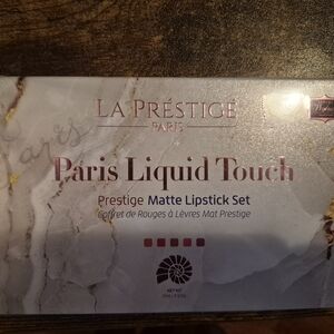 La Prestige Paris Liquid Touch Matte Lipstick Set - Bold Red